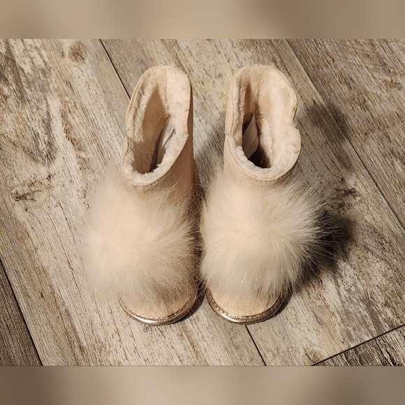 The Children's Place Infant Girl Pom Pom Sparkly Boots - size 5 - Picture 4 of 8